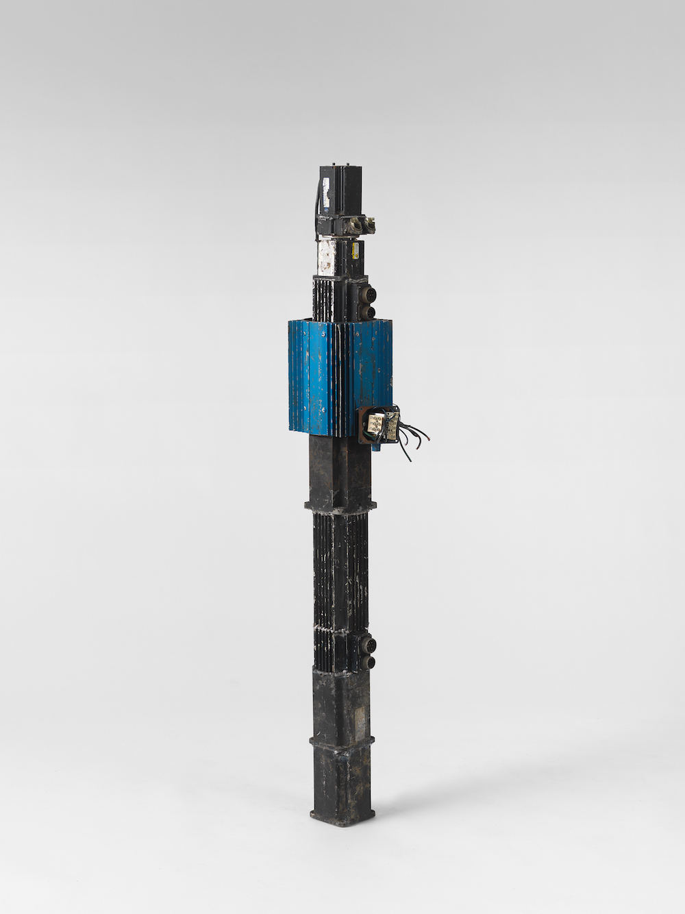 Oshay Green, <i>Accelerated saeculum 11</i>, 2023. Welded servomotors, 58 x 11 x 8 in (148 x 28 x 21 cm)
